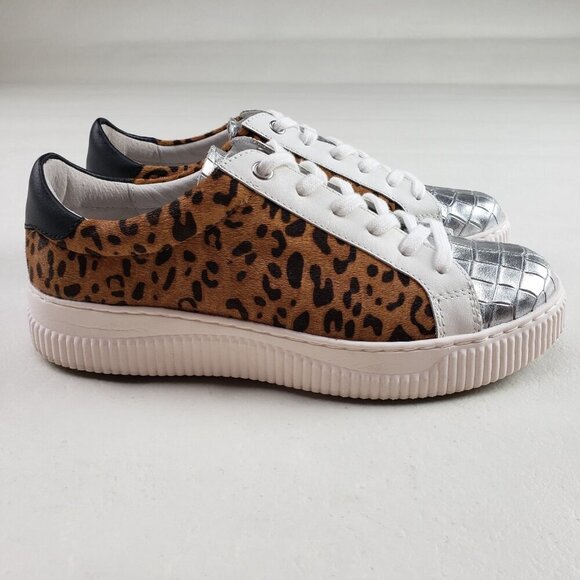 Sofft Fianna Animal Print Leather Sneaker Womens 8.5 White Lace Up Casual Shoe - Picture 2 of 10